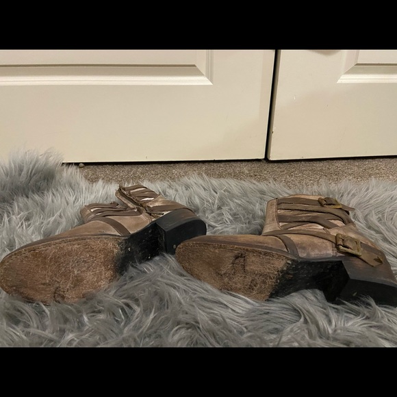 Freebird boots worn once~making room for new ones - Picture 5 of 5